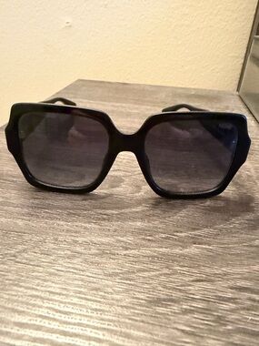 Moschino Oversized Sunglasses